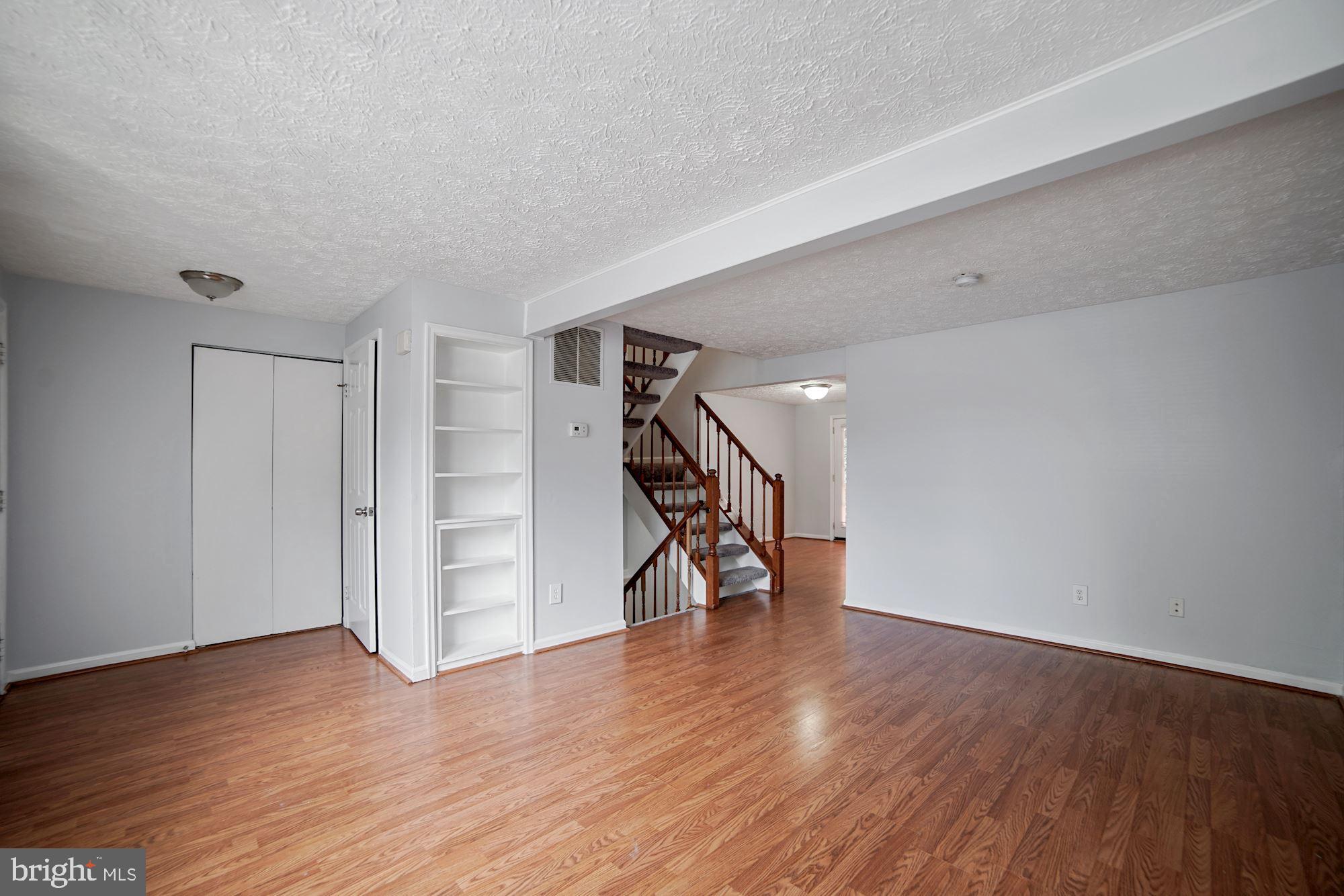 3668 Wharf Lane Triangle, VA 22172 - Photo 4 of 23
