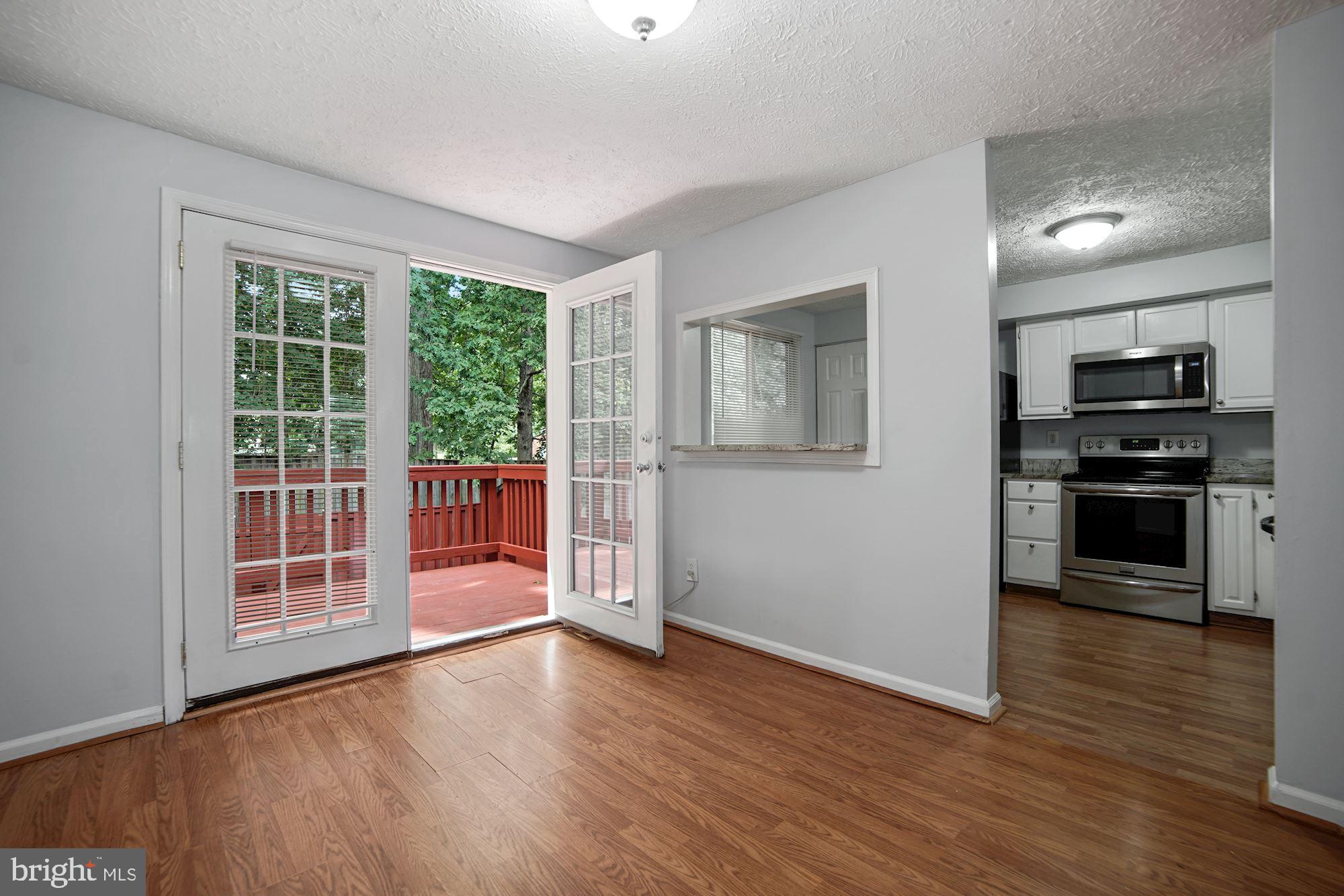 3668 Wharf Lane Triangle, VA 22172 - Photo 5 of 23