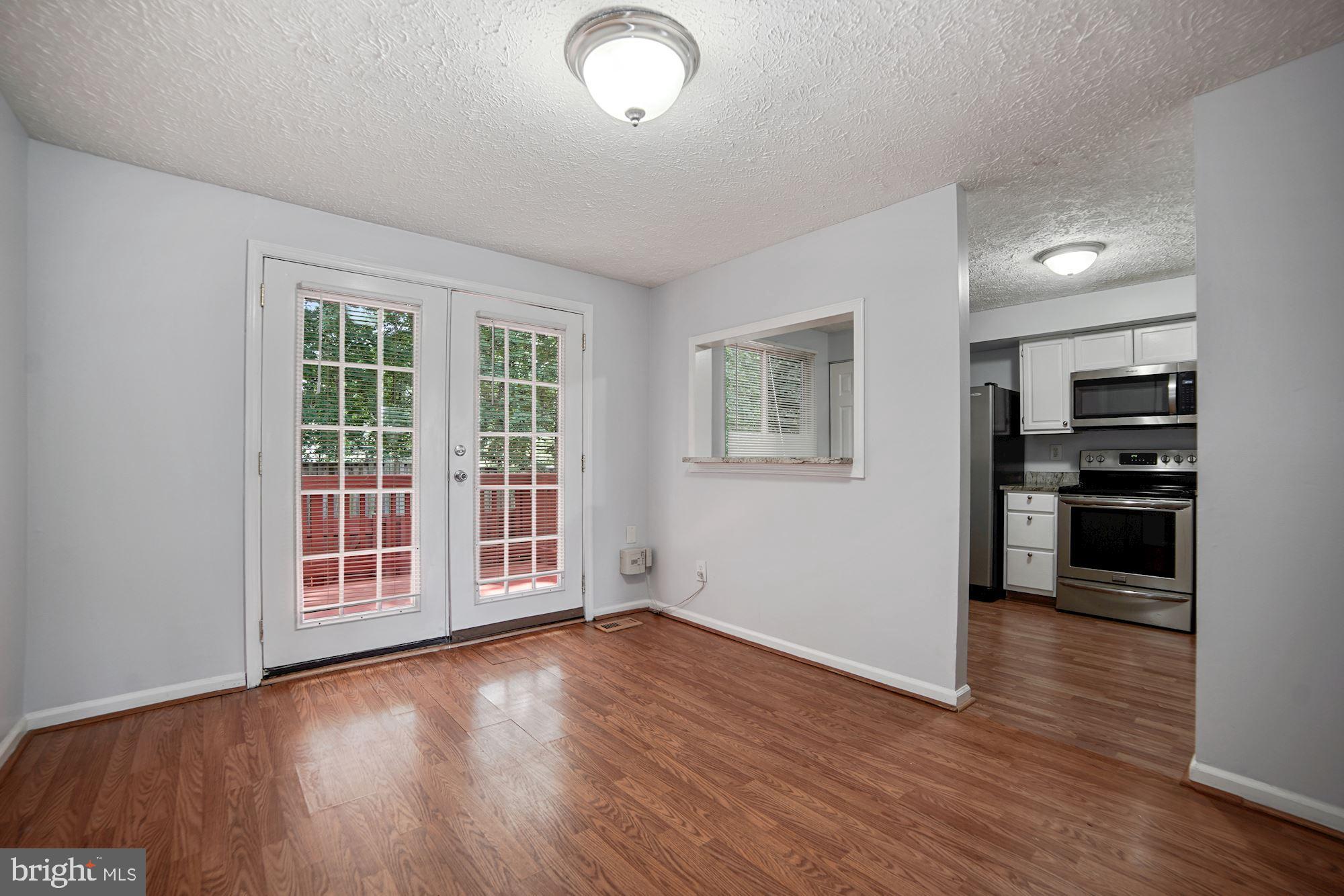 3668 Wharf Lane Triangle, VA 22172 - Photo 6 of 23