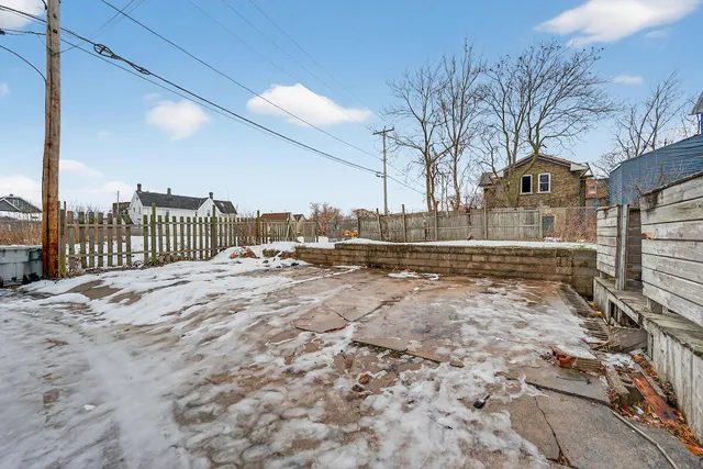 $139,900 | 1227-1229 West Juneau Avenue, Milwaukee, WI 53233