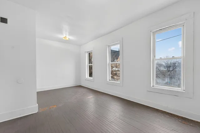 $139,900 | 1227-1229 West Juneau Avenue, Milwaukee, WI 53233