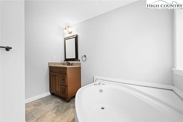 $875,000 | 167 Wagon Wheel Lane, Deep Gap, NC 28618