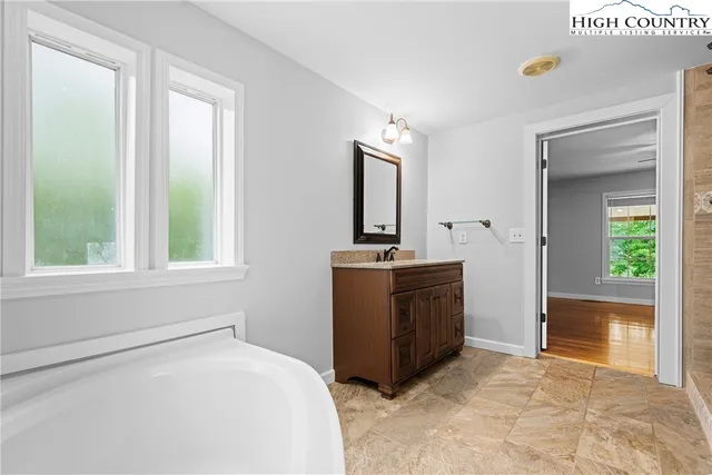 $875,000 | 167 Wagon Wheel Lane, Deep Gap, NC 28618