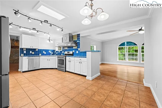 $875,000 | 167 Wagon Wheel Lane, Deep Gap, NC 28618