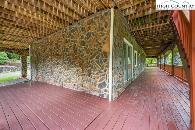 $875,000 | 167 Wagon Wheel Lane, Deep Gap, NC 28618