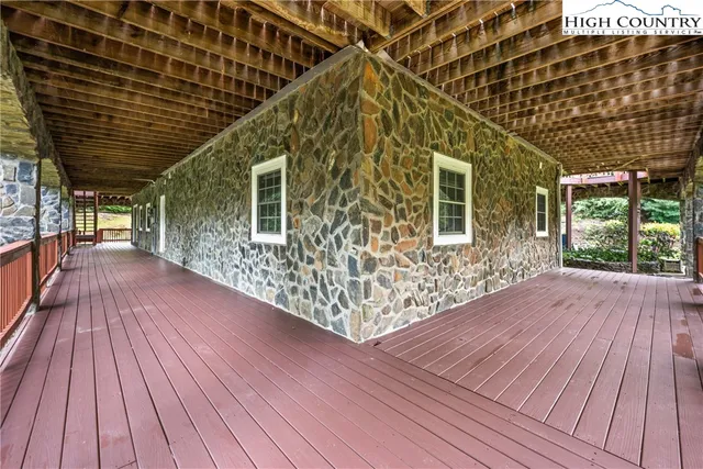 $875,000 | 167 Wagon Wheel Lane, Deep Gap, NC 28618