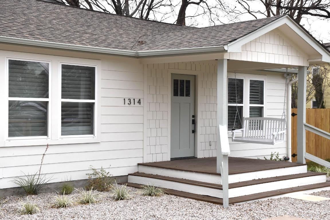 1314 East 13th Street Austin, TX 78702 - Photo 1 of 20 a view of wooden house