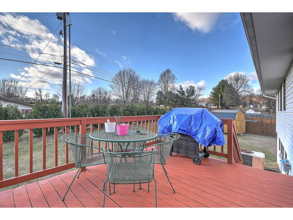110 Raintree Circle Bristol, VA 24201 - Photo 23 of 27 Photo 23
