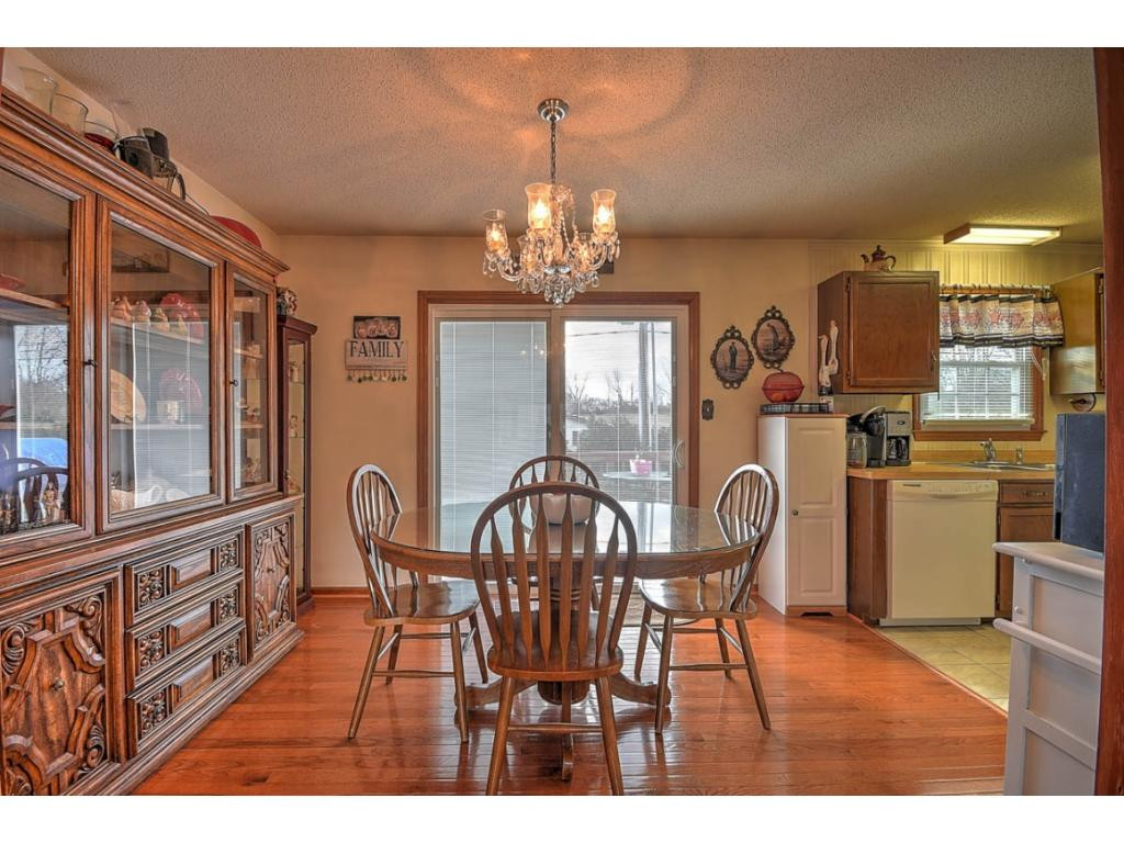 110 Raintree Circle Bristol, VA 24201 - Photo 5 of 27 Photo 5