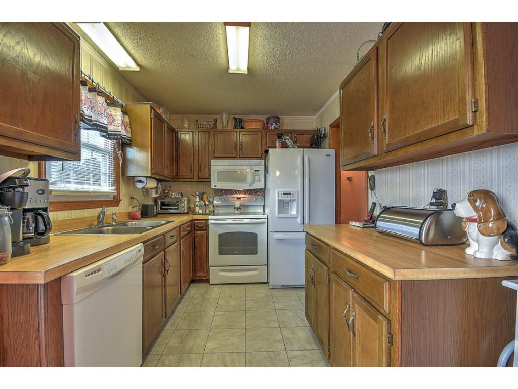 110 Raintree Circle Bristol, VA 24201 - Photo 7 of 27 Photo 7