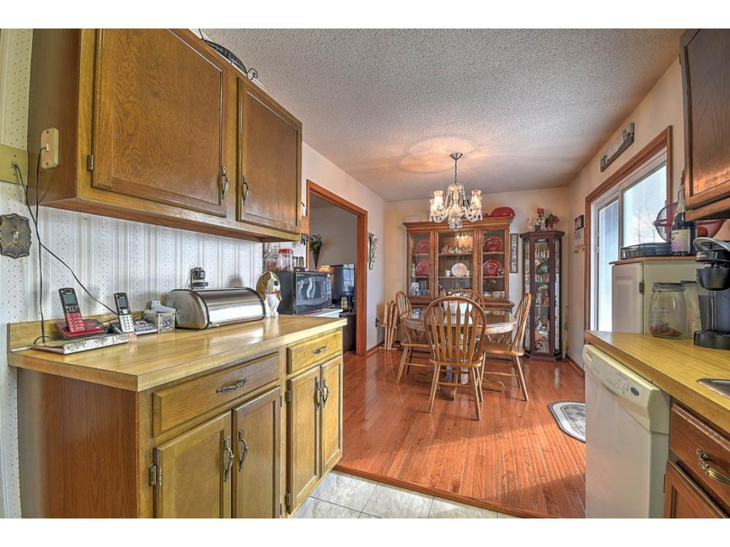 110 Raintree Circle Bristol, VA 24201 - Photo 8 of 27 Photo 8