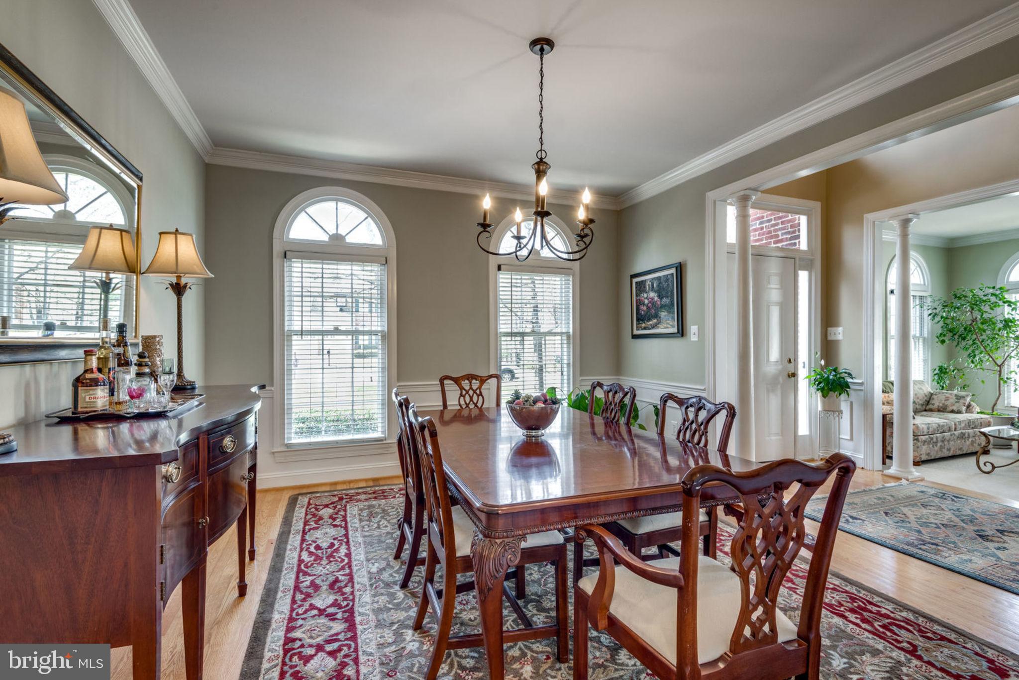 11261 Center Harbor Road Reston, VA 20194 - Photo 10 of 51 Room can accomodate another leaf in this table