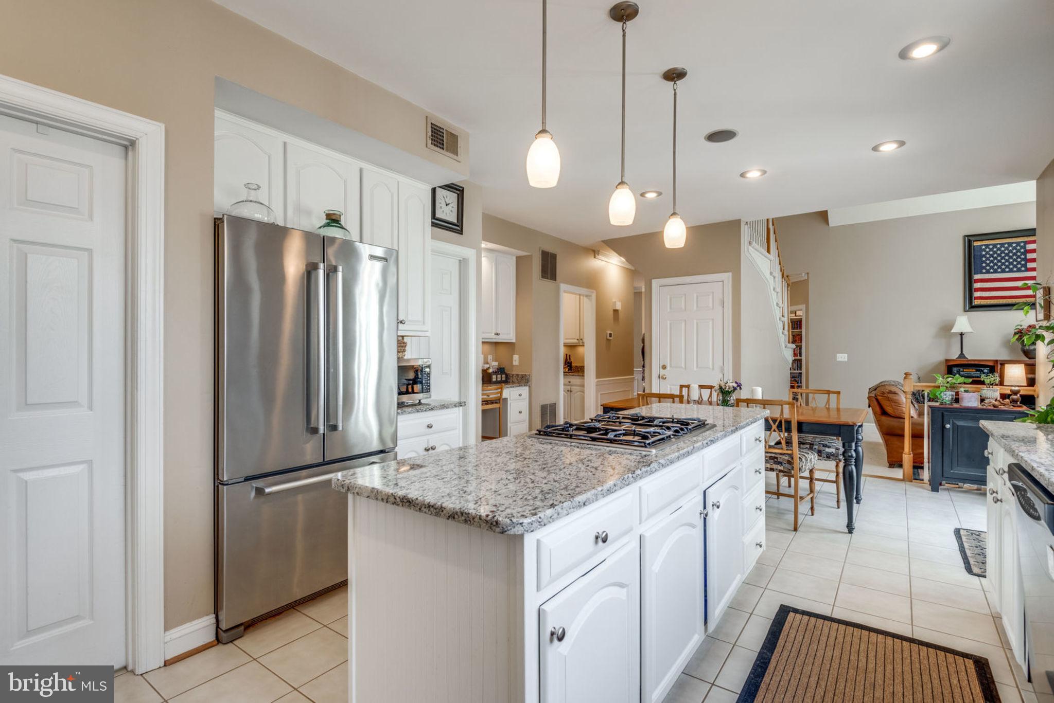 11261 Center Harbor Road Reston, VA 20194 - Photo 21 of 51 Pendant lights make it bright and inviting