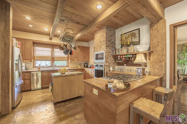 $1,720,000 | 37110 St Andrews Fairway, Prairieville, LA 70769