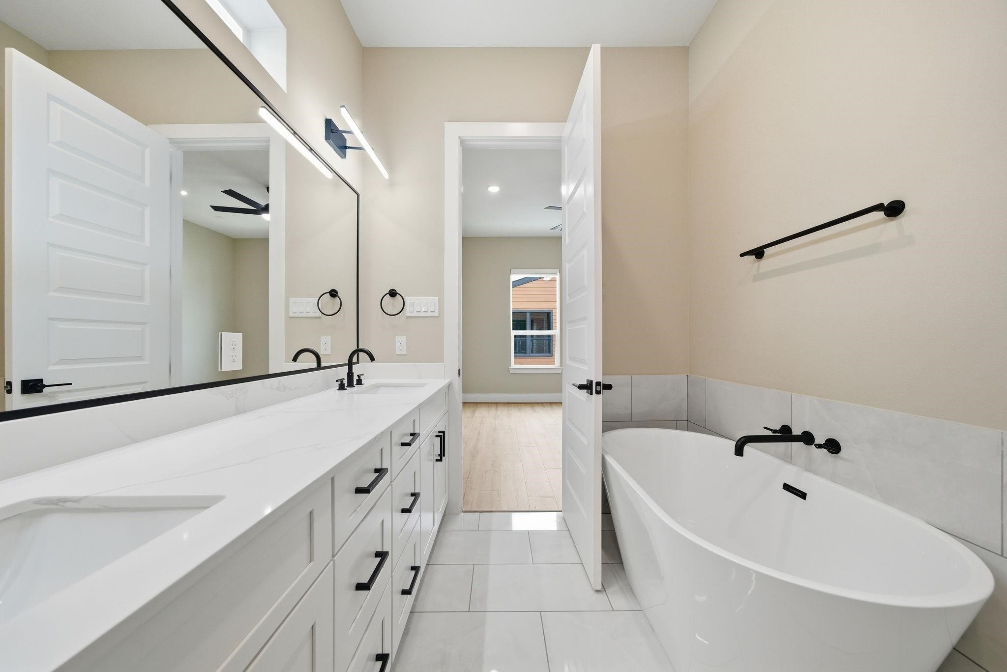 4013 Griggs Road, Unit F Houston, TX 77021 - Photo 6 of 35 Gallery Image 6