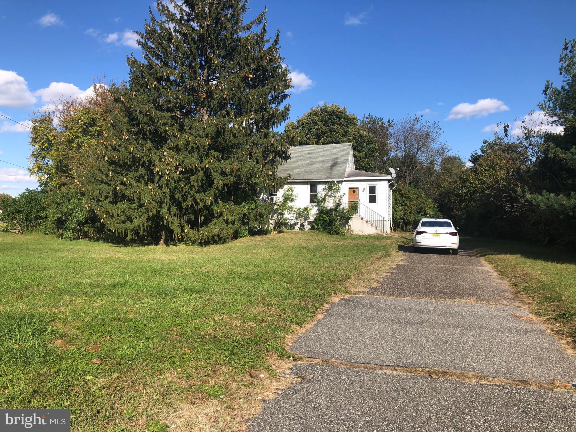 360 Harmony Road Gibbstown, NJ 08027 - Photo 6 of 22