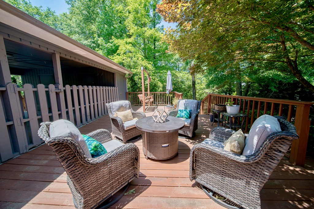 6237 Seminary Road Columbus, GA 31904 - Photo 38 of 53 Back Deck