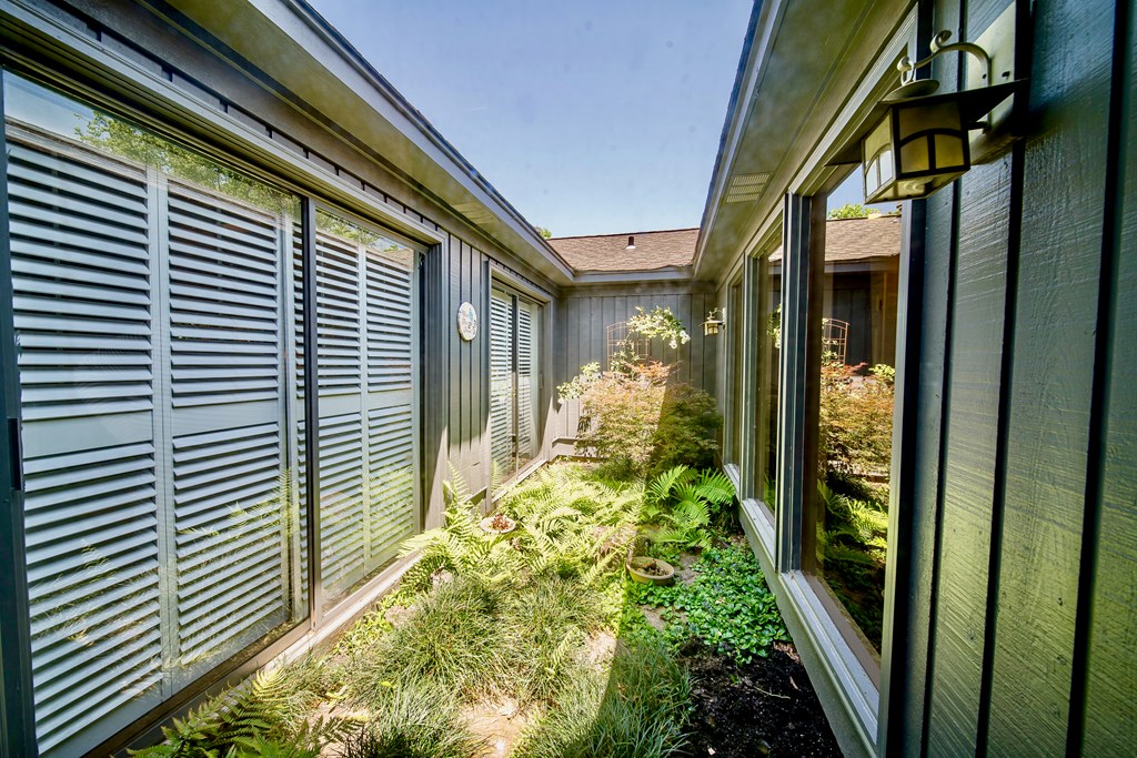 6237 Seminary Road Columbus, GA 31904 - Photo 5 of 53 Atrium