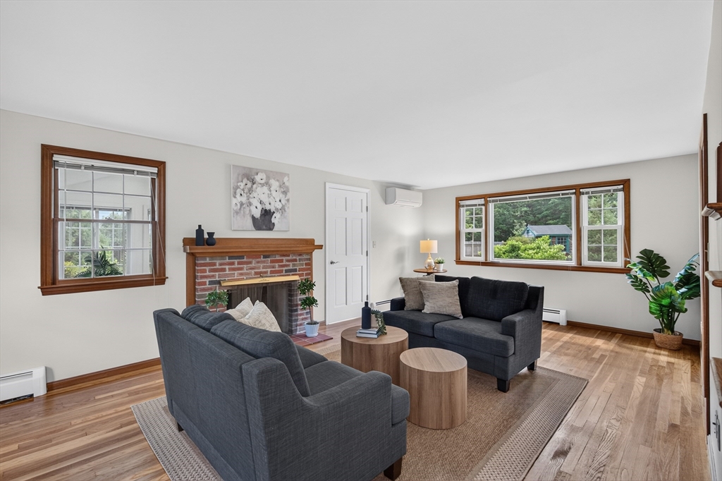 10 Hemlock Road Andover, MA 01810 - Photo 4 of 41