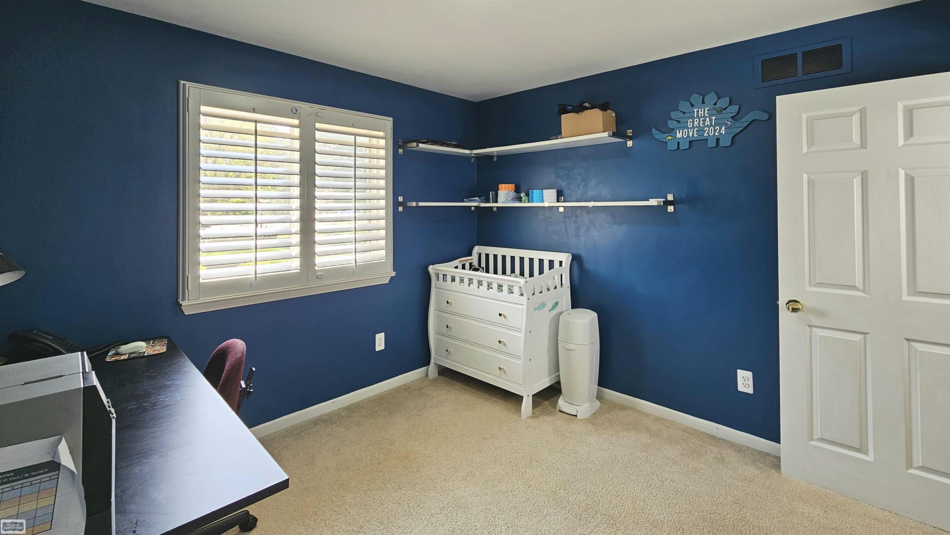 42947 Utica Road Sterling Heights, MI 48314 - Photo 23 of 52 50142273-78b6bab1-0de0-4b9e-8653-813df12c2c25.JPG