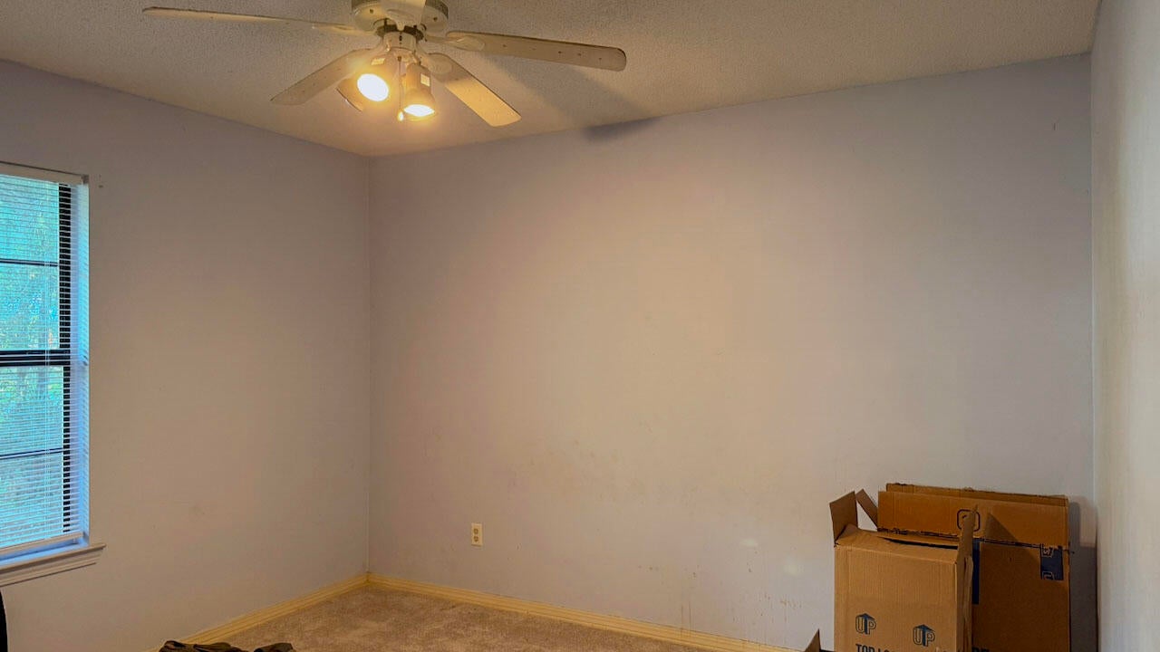 1017 Pinetree Road Mary Esther, FL 32569 - Photo 18 of 36 Gallery Image 18