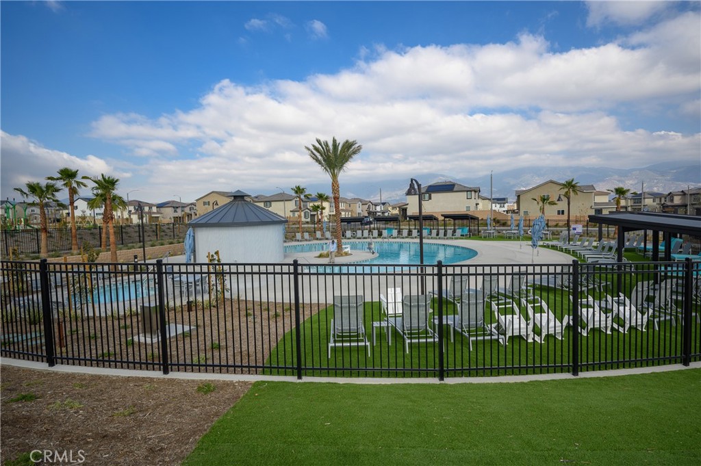 2453 Powell Drive Rialto, CA 92377 - Photo 14 of 18 River Ranch Amenities