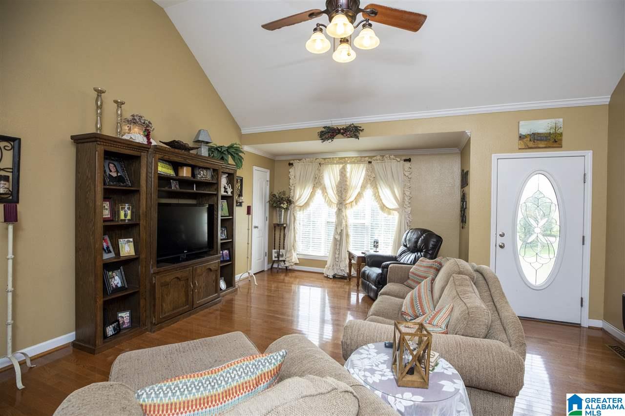 1145 Armstrong Loop Hayden, AL 35079 - Photo 13 of 43