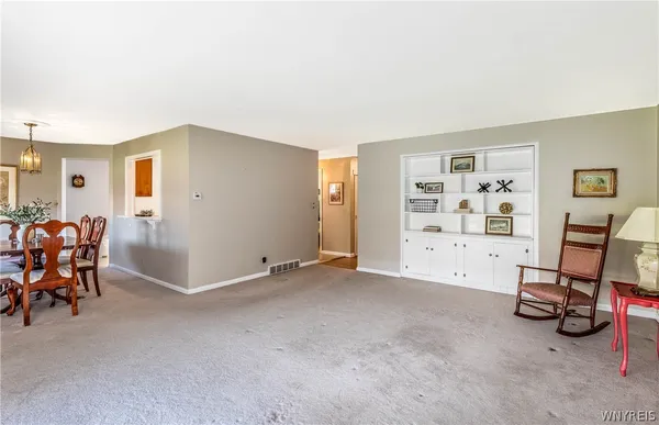 $219,900 | 2174 Parker Boulevard, Tonawanda, NY 14150