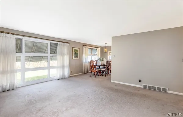 $219,900 | 2174 Parker Boulevard, Tonawanda, NY 14150