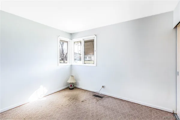 $219,900 | 2174 Parker Boulevard, Tonawanda, NY 14150