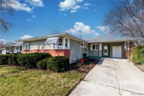 $219,900 | 2174 Parker Boulevard, Tonawanda, NY 14150