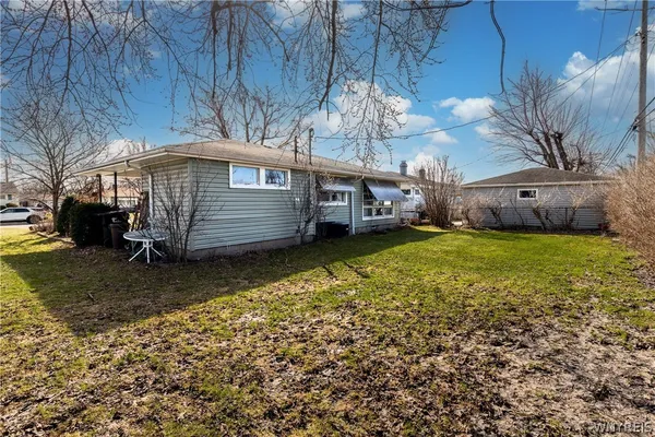 $219,900 | 2174 Parker Boulevard, Tonawanda, NY 14150