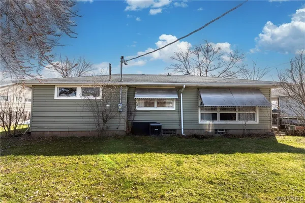 $219,900 | 2174 Parker Boulevard, Tonawanda, NY 14150
