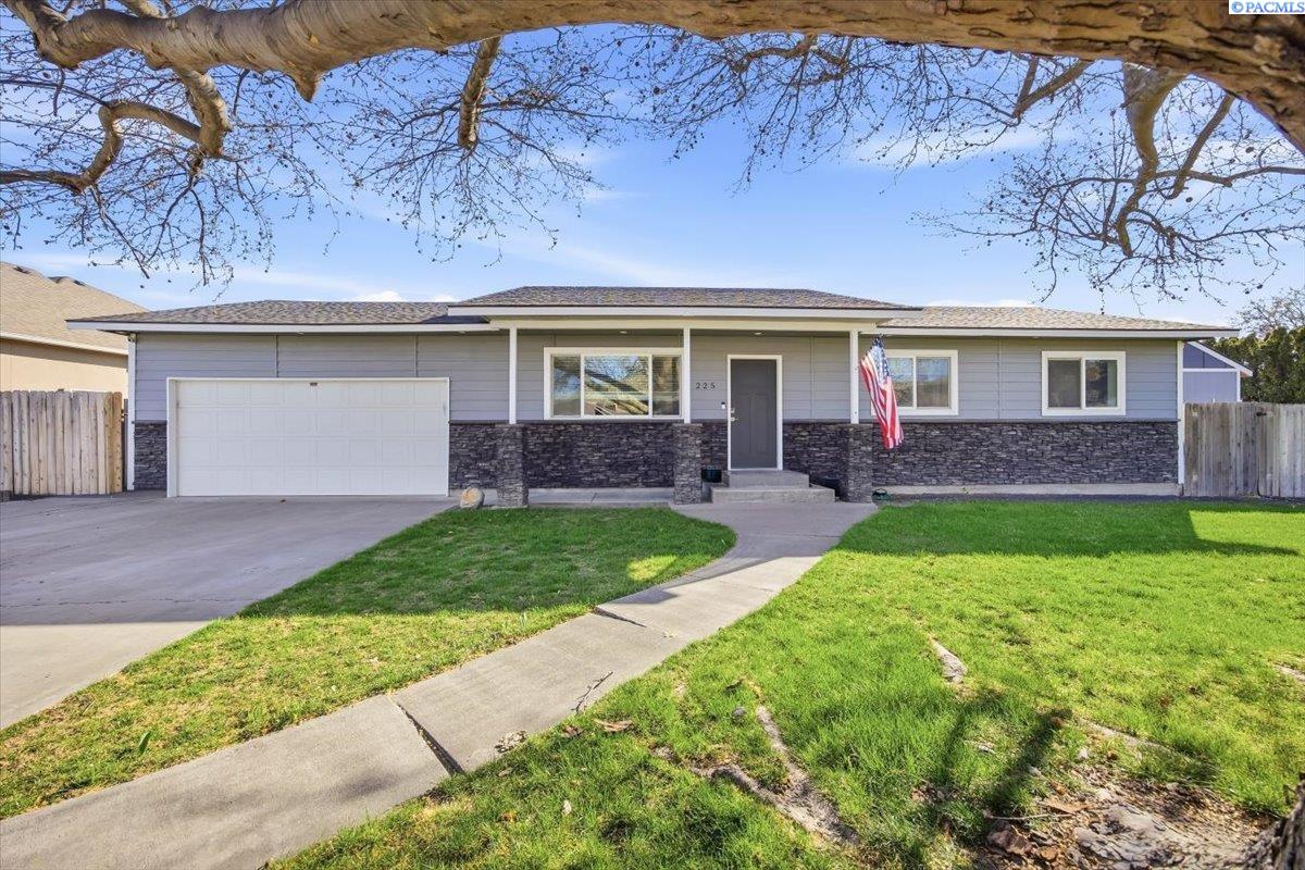 225 Mata Road Kennewick, WA 99338 - Photo 1 of 45 Gallery Image 1