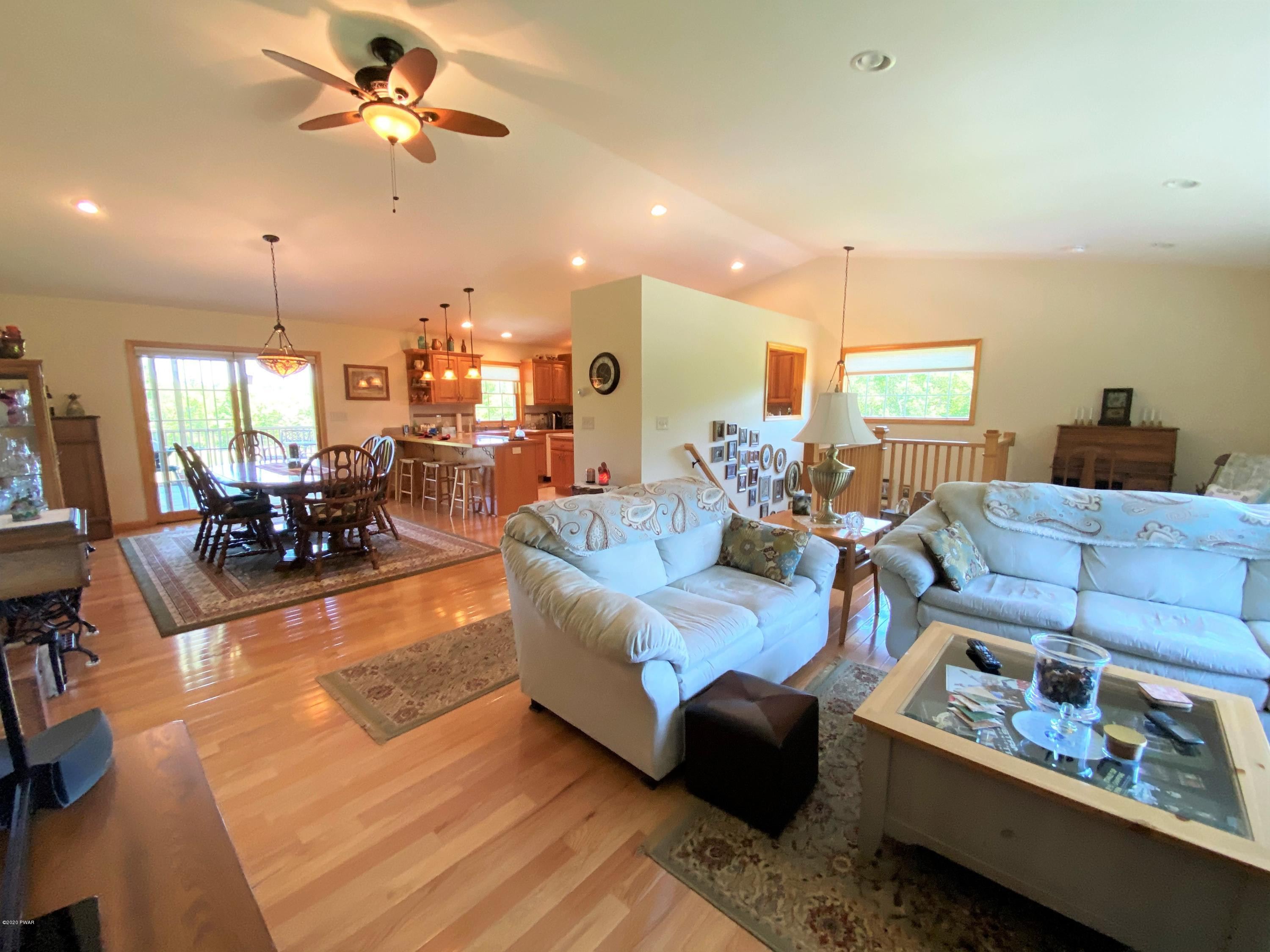 134 Romobe Lake Road Thompson, PA 18465 - Photo 28 of 93 Living room