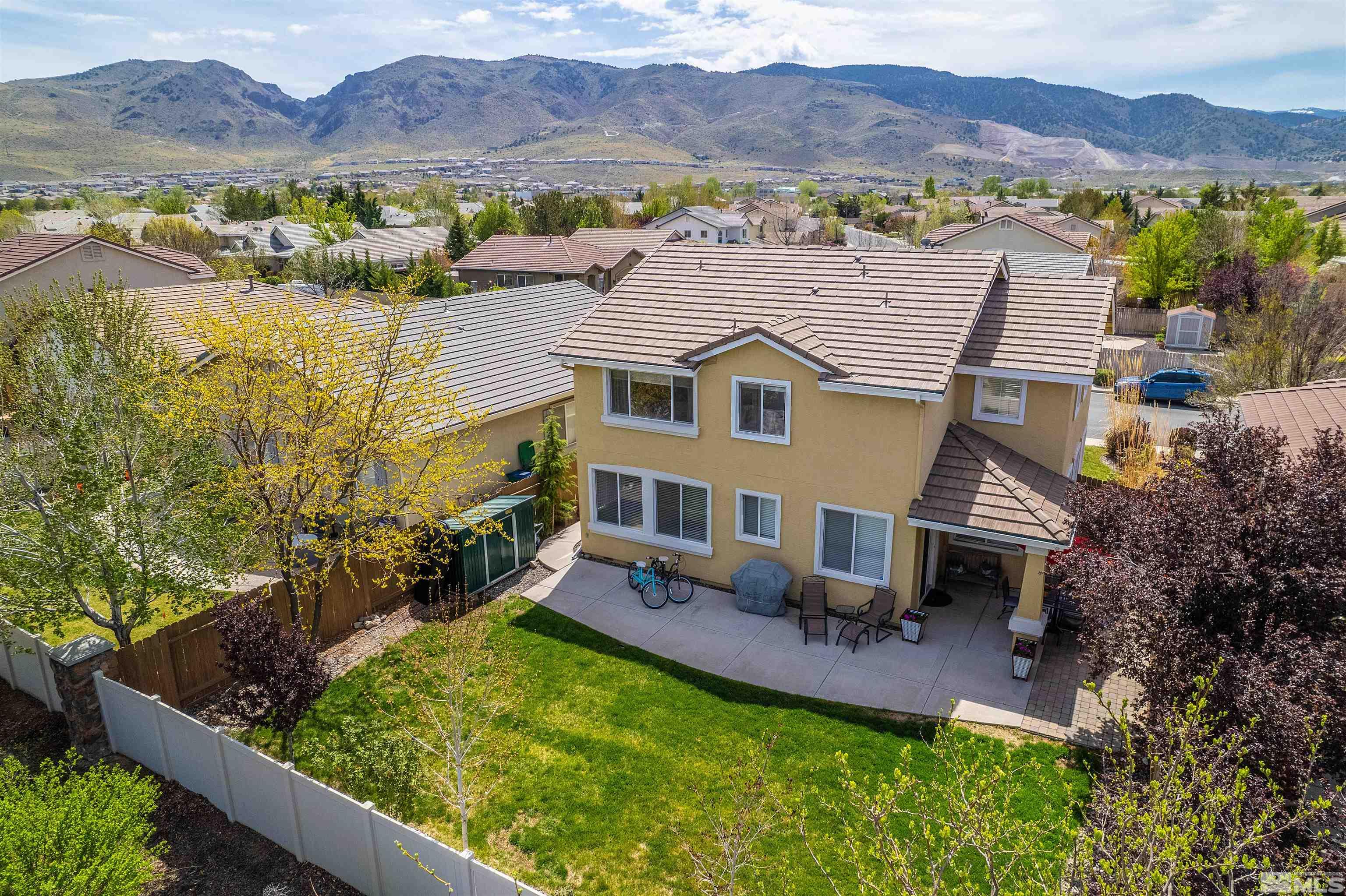 2325 Lincoln Meadows Drive Reno, NV 89521 - Photo 4 of 33 an aerial view of house with yard