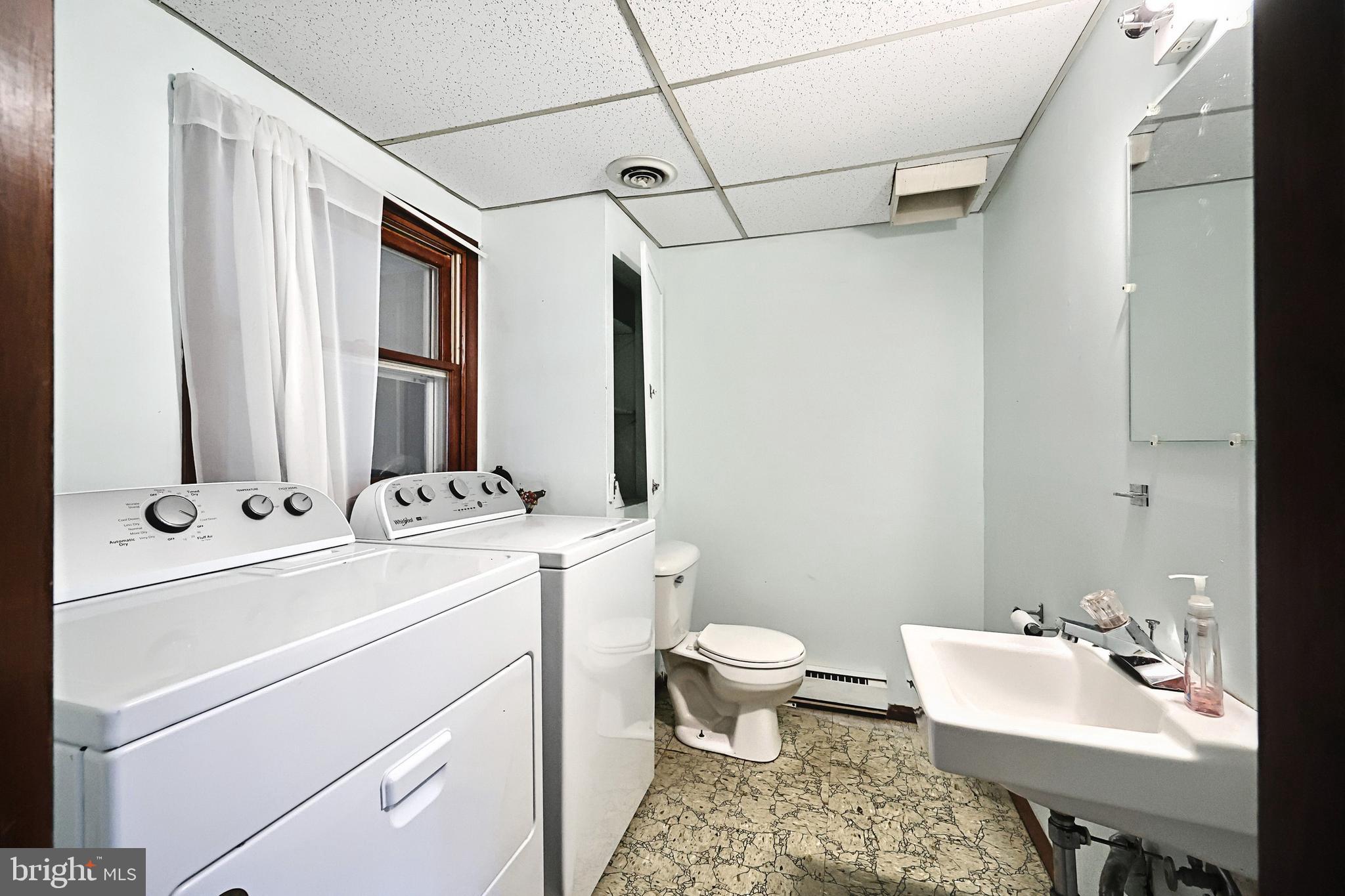 406 Spring Forge Drive Spring Grove, PA 17362 - Photo 33 of 53 a bathroom with a sink toilet and shower