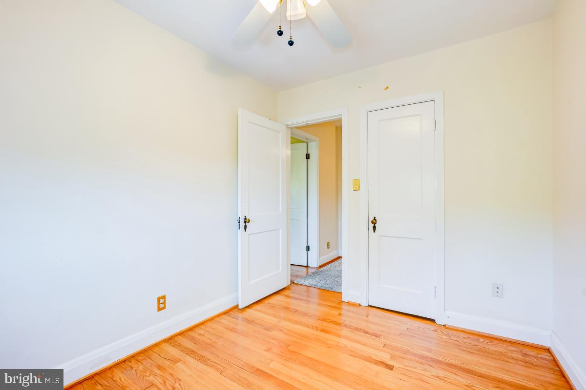 438 Overbrook Road Catonsville, MD 21228 - Photo 17 of 32