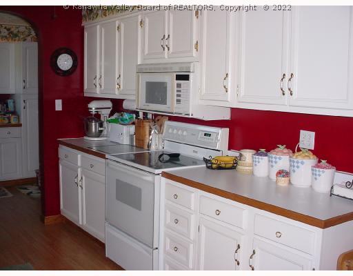 183 Seneca Drive Winfield, WV 25213 - Photo 4 of 8 Kitchen.