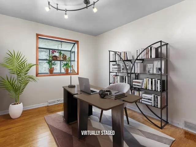 $260,000 | 2118 South 14th Street, Manitowoc, WI 54220