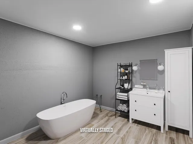 $260,000 | 2118 South 14th Street, Manitowoc, WI 54220