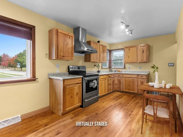 $260,000 | 2118 South 14th Street, Manitowoc, WI 54220