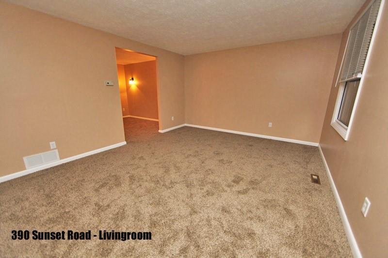390-392 Sunset Road Pittsburgh, PA 15237 - Photo 17 of 25 an empty room with an entryway