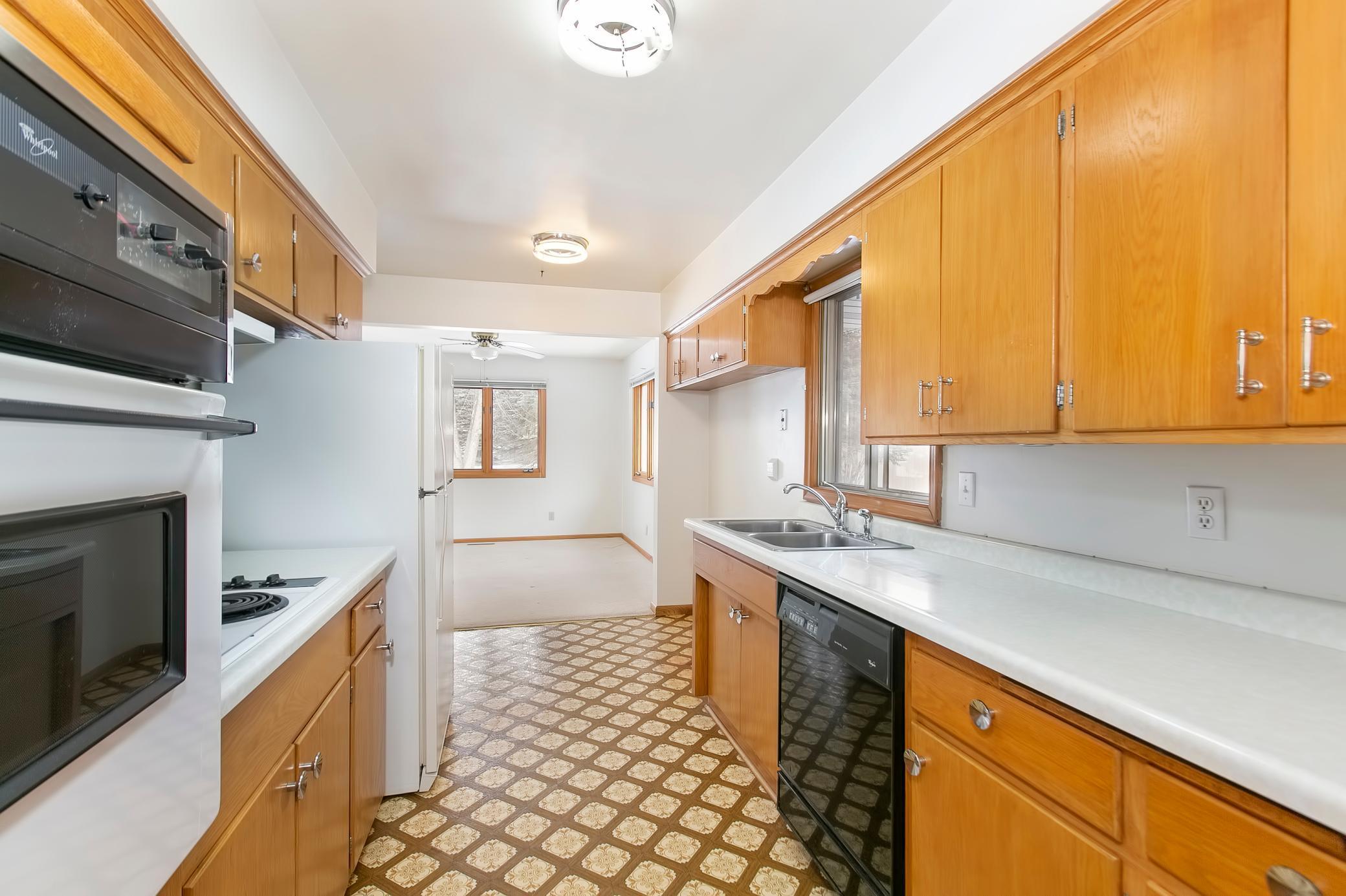13412 Windyhill Road Minnetonka, MN 55305 - Photo 11 of 34 Gallery Image 11