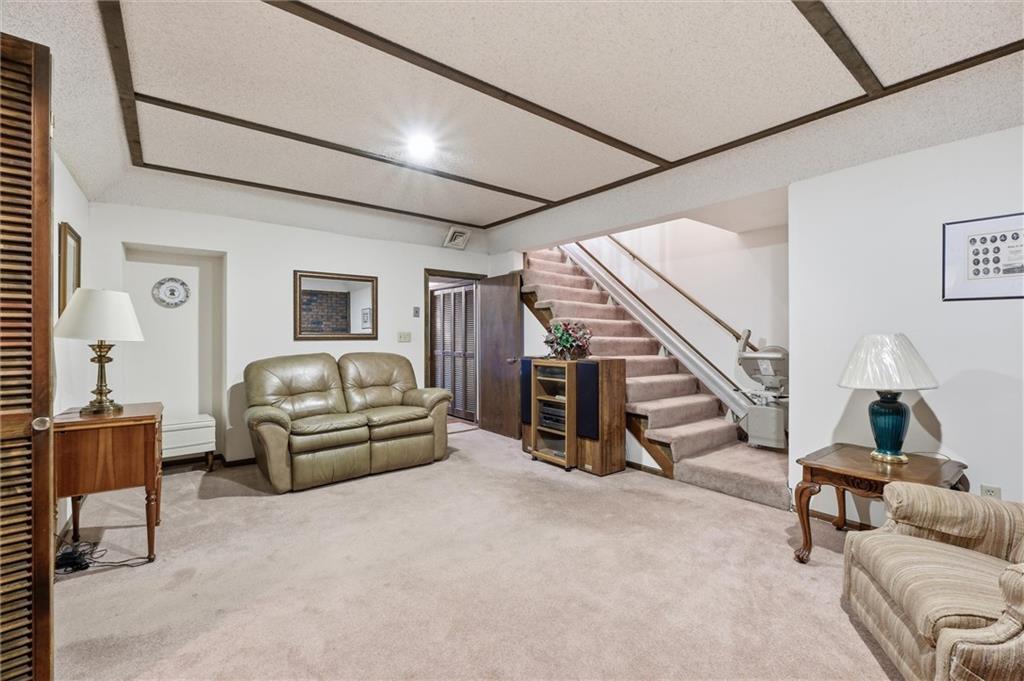 2728 Queen Ridge Drive Independence, MO 64055 - Photo 28 of 36