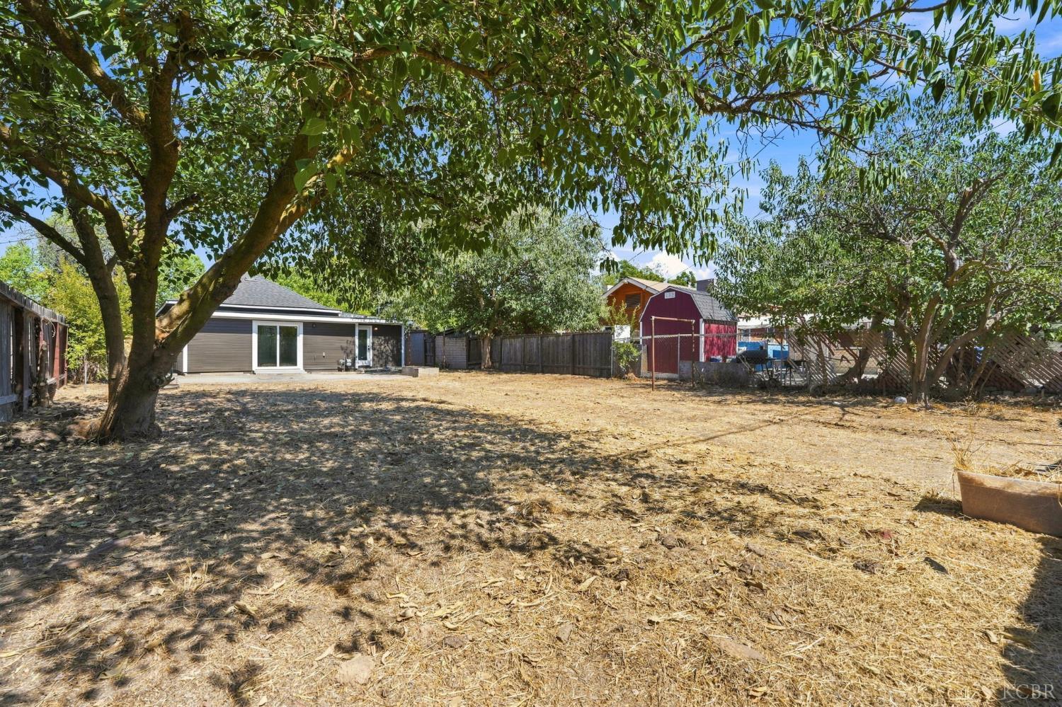 1145 D Street Reedley, CA 93654 - Photo 38 of 40 Gallery Image 38