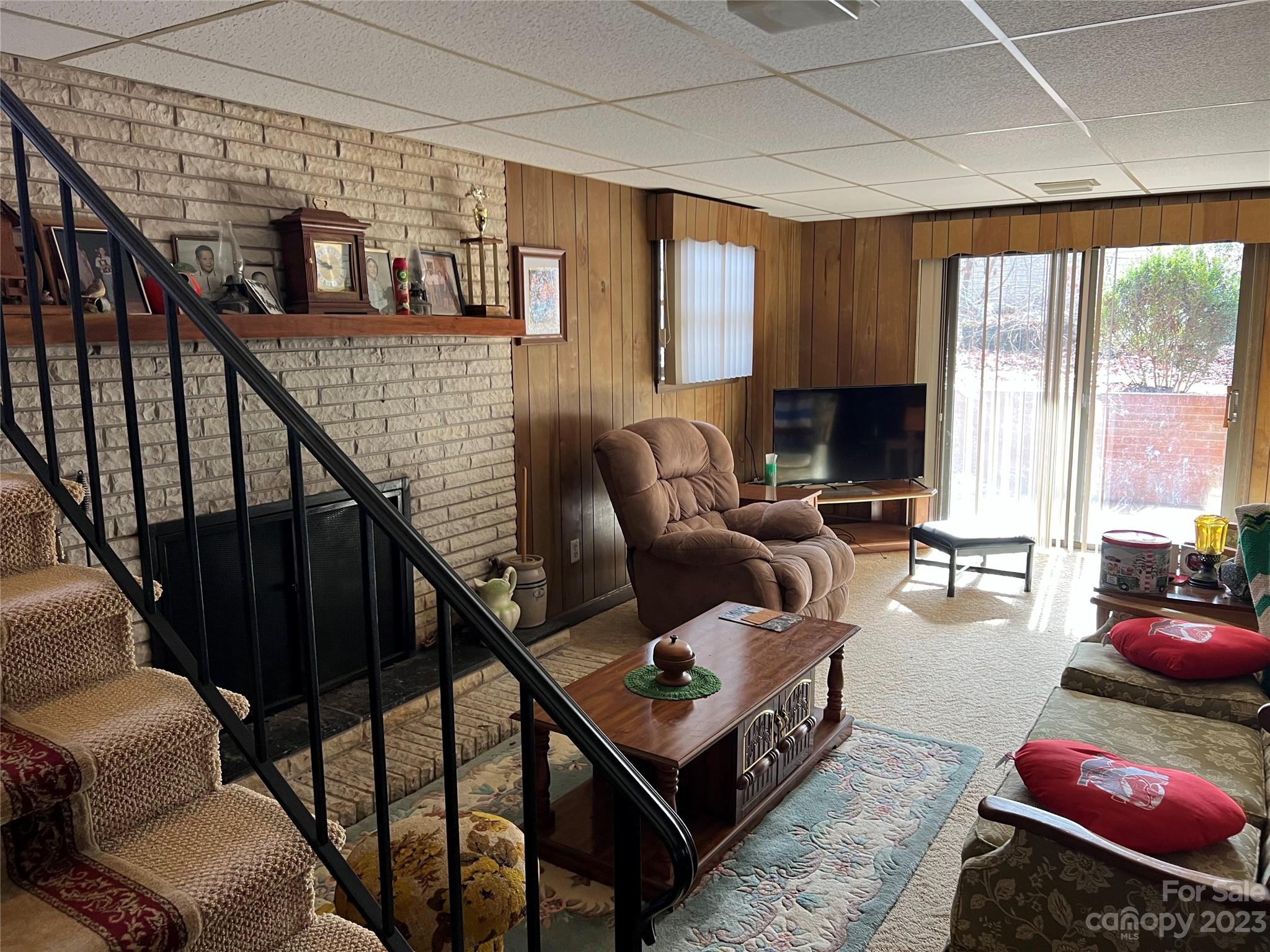 682 Summers Road Valdese, NC 28690 - Photo 32 of 45 a living room with furniture