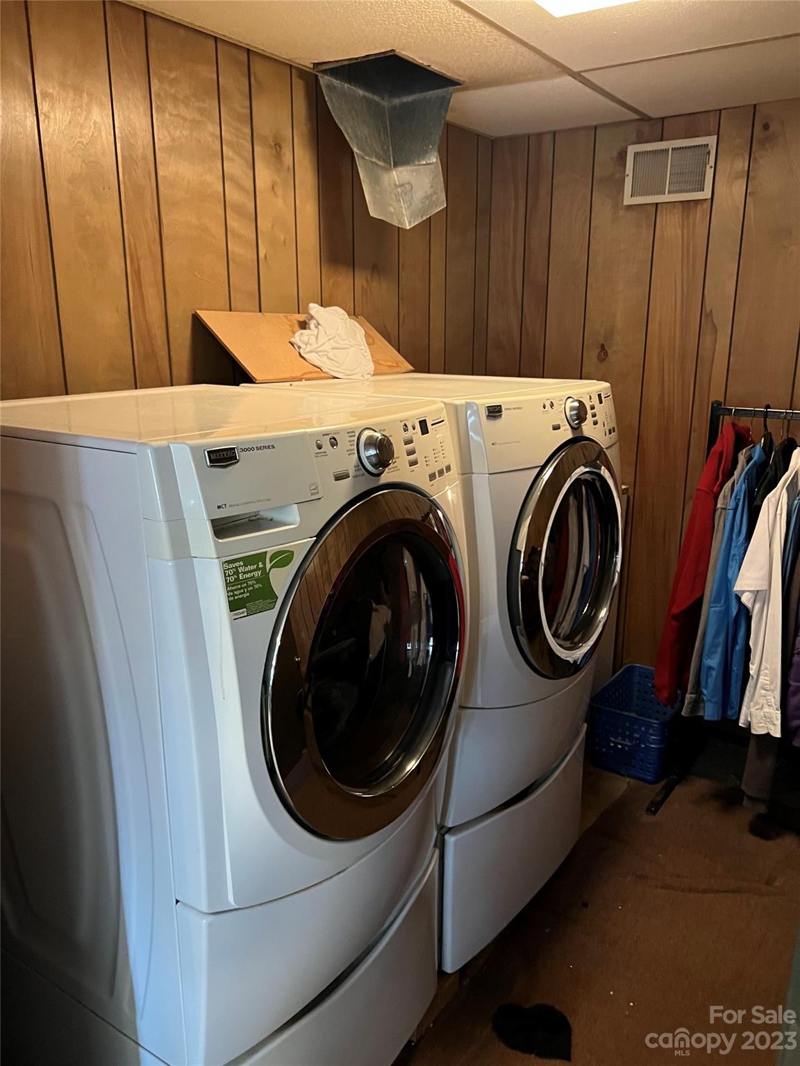 682 Summers Road Valdese, NC 28690 - Photo 37 of 45 a utility room with dryer and washer