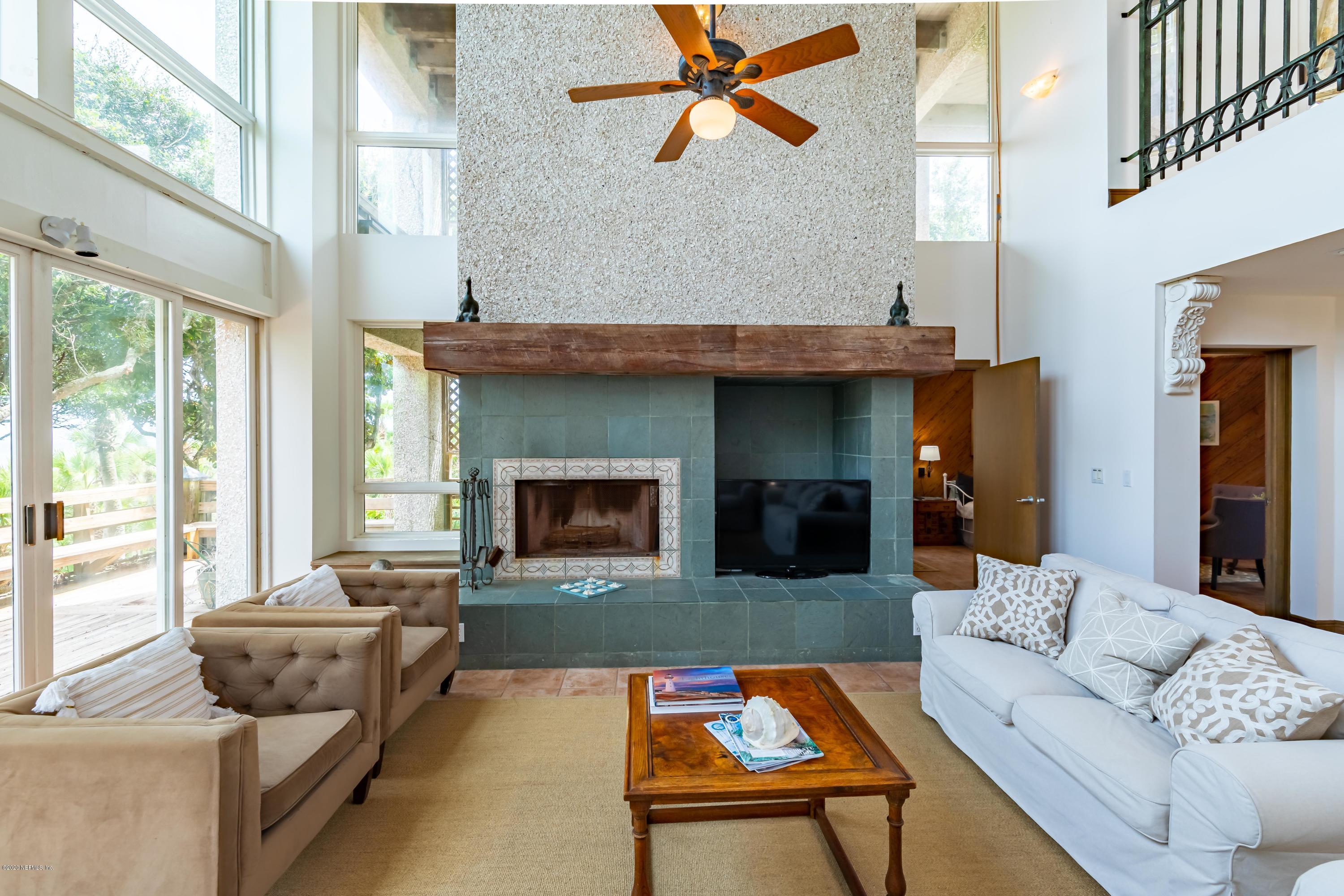 2375 Seminole Road Atlantic Beach, FL 32233 - Photo 29 of 58 Family Room