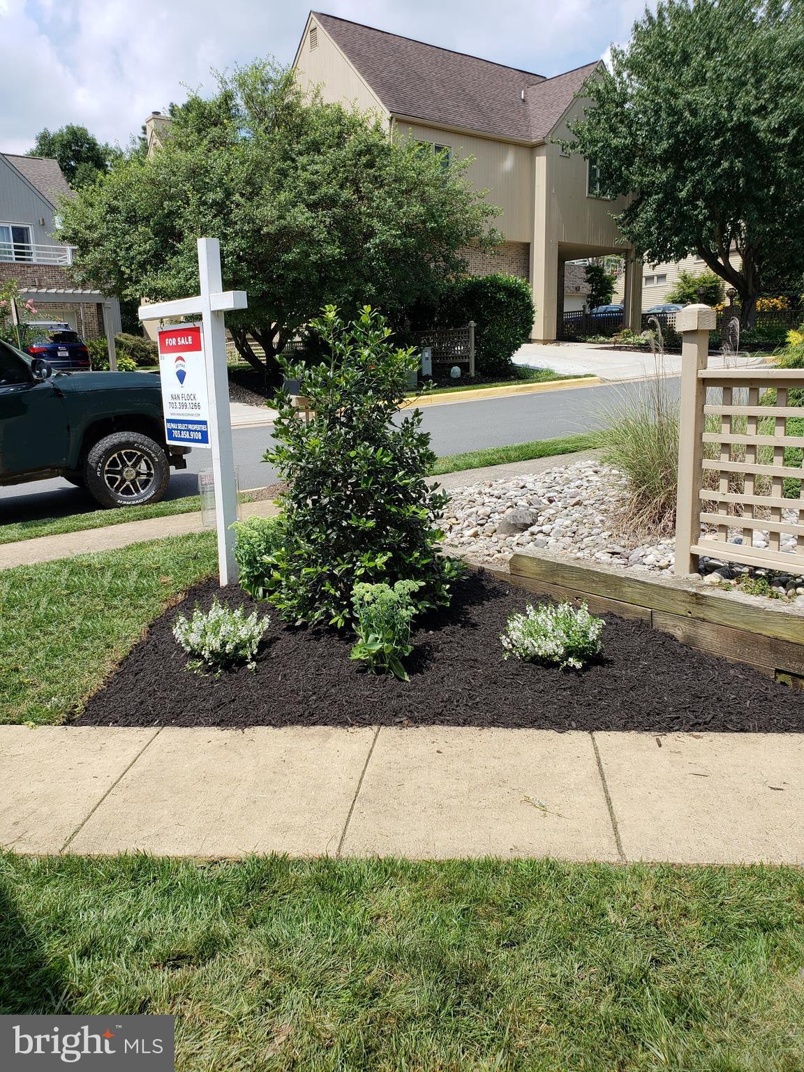 2043 Beacon Place Reston, VA 20191 - Photo 26 of 30 Front Corner Garden Bed